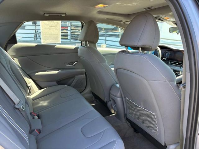 2025 Hyundai Elantra SEL Convenience