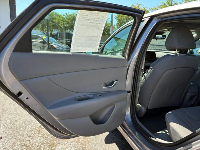 2025 Hyundai Elantra SEL Convenience
