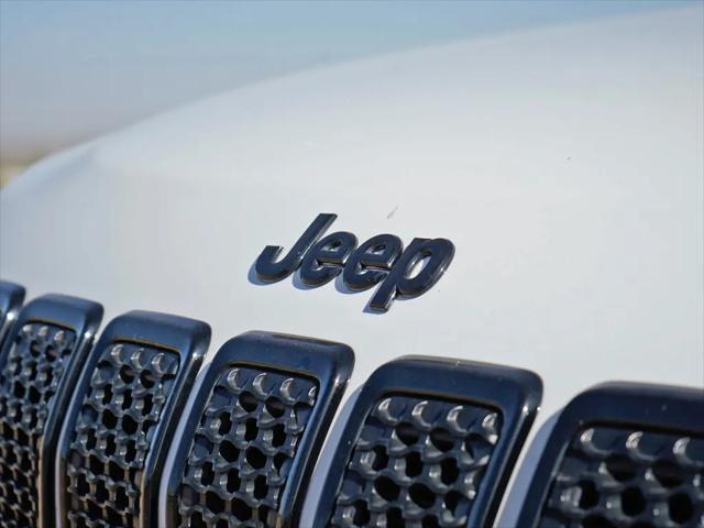 2023 Jeep Cherokee Altitude Lux 4x4
