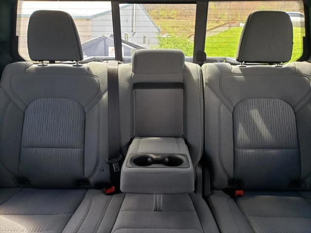 2022 Ram 1500 Big Horn Crew Cab 4x4 5'7" Box