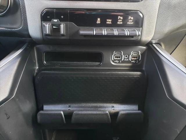 2022 Ram 1500 Big Horn Crew Cab 4x4 5'7" Box