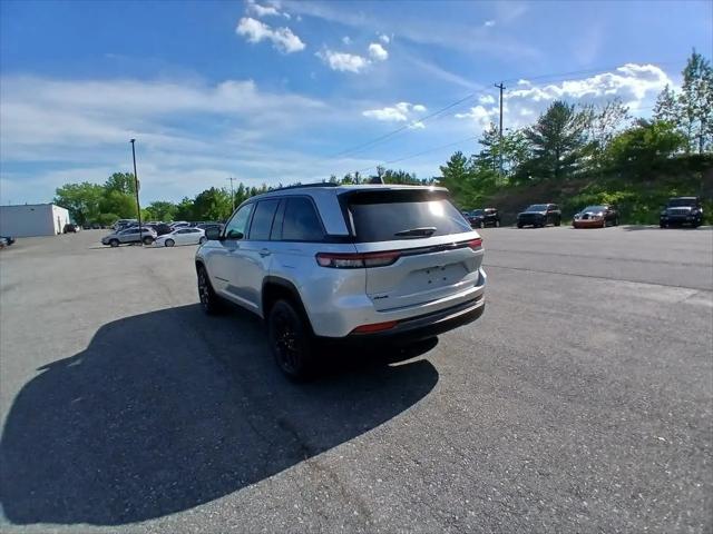 2026 Jeep Grand Cherokee Altitude 4x4