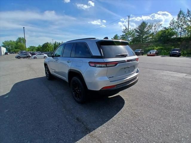 2026 Jeep Grand Cherokee Altitude 4x4