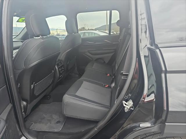 2025 Jeep Grand Cherokee Laredo X 4x4