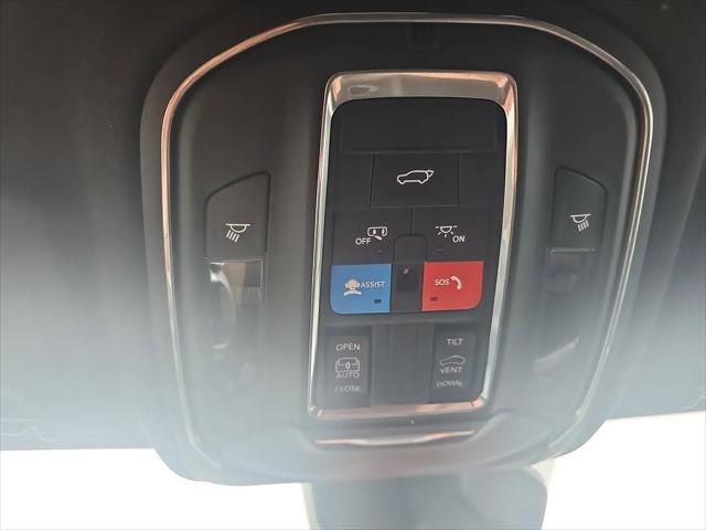 2025 Jeep Grand Cherokee Laredo X 4x4