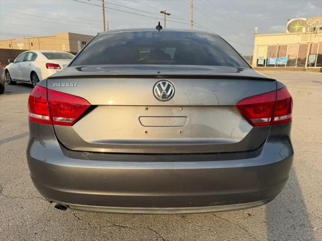 2013 Volkswagen Passat 2.5L Wolfsburg Edition
