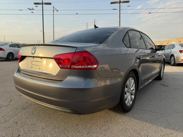 2013 Volkswagen Passat 2.5L Wolfsburg Edition