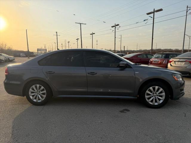 2013 Volkswagen Passat 2.5L Wolfsburg Edition