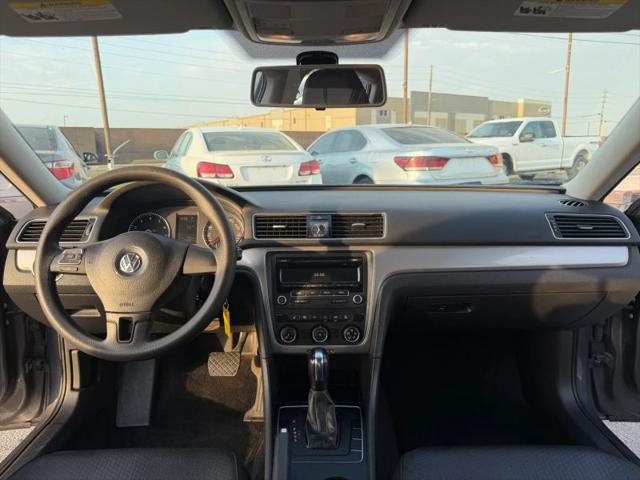 2013 Volkswagen Passat 2.5L Wolfsburg Edition