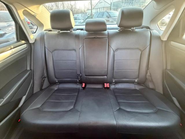 2013 Volkswagen Passat 2.5L Wolfsburg Edition