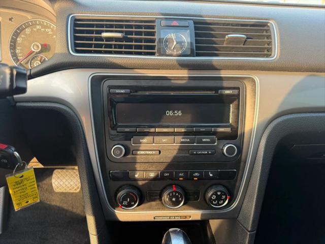 2013 Volkswagen Passat 2.5L Wolfsburg Edition