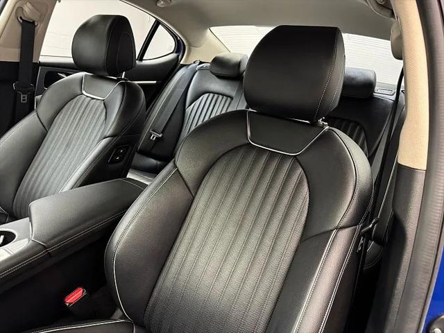 2022 Genesis G70 2.0T AWD