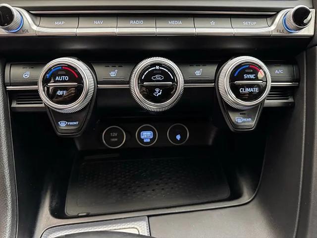2022 Genesis G70 2.0T AWD
