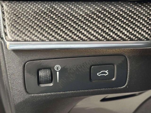 2018 Volvo XC90 T6 R-Design