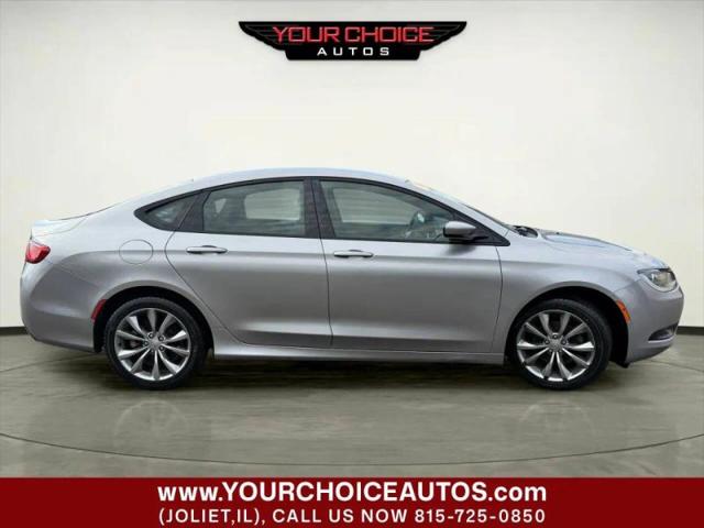 2016 Chrysler 200 S