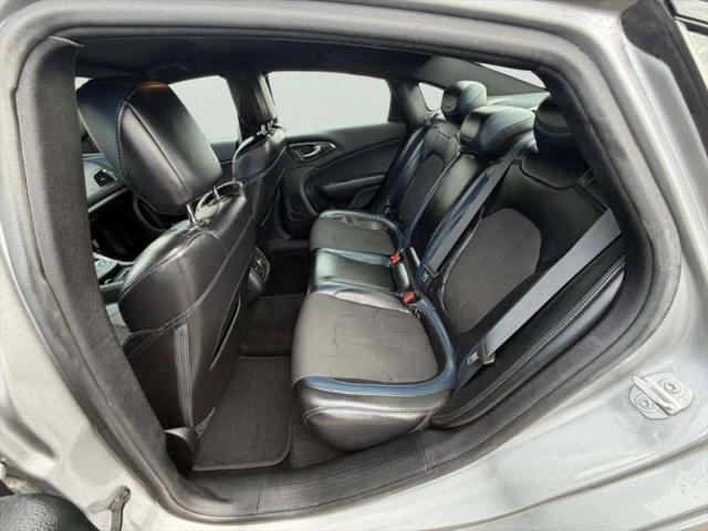 2016 Chrysler 200 S