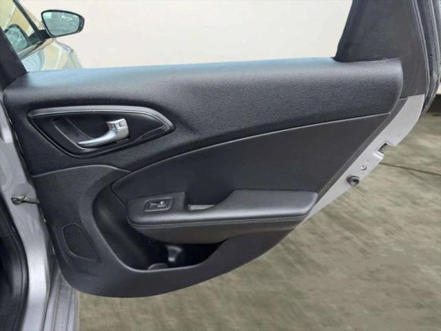 2016 Chrysler 200 S