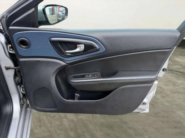 2016 Chrysler 200 S