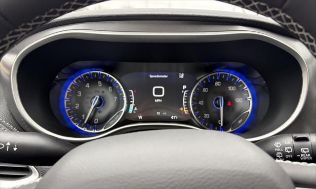 2026 Chrysler Pacifica Select AWD