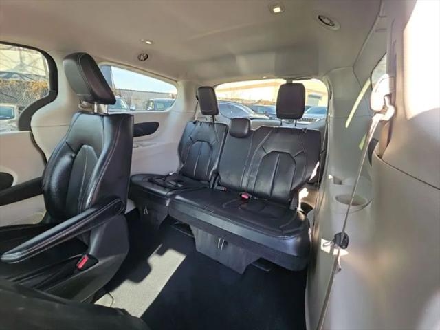 2022 Chrysler Pacifica Hybrid Touring L