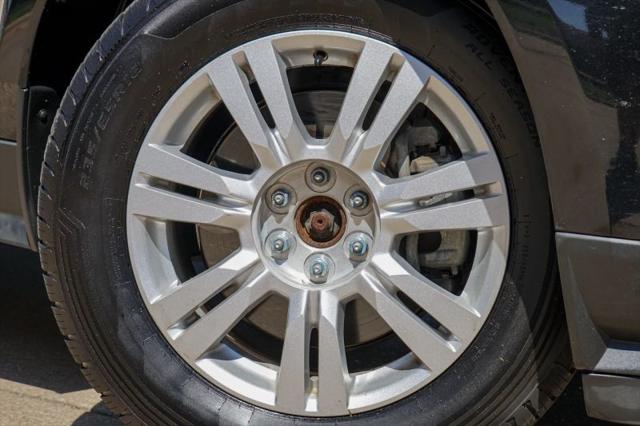 2011 Cadillac SRX Standard