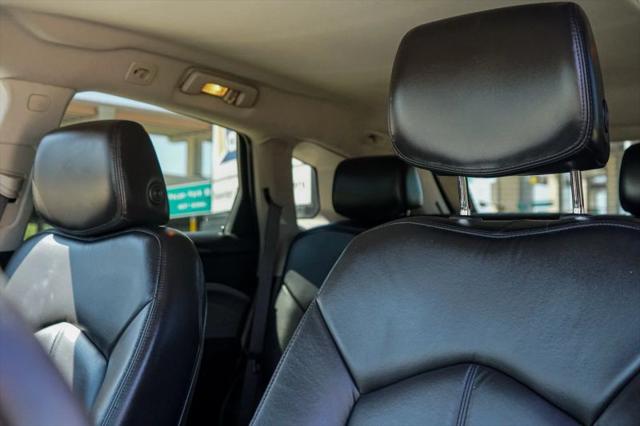 2011 Cadillac SRX Standard