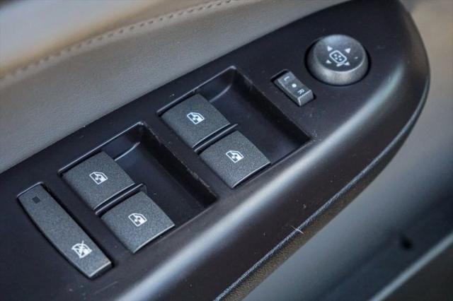 2011 Cadillac SRX Standard