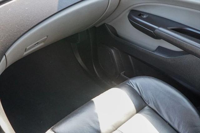 2011 Cadillac SRX Standard