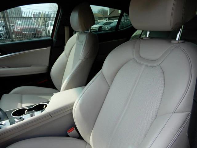 2022 Genesis G70 2.0T RWD