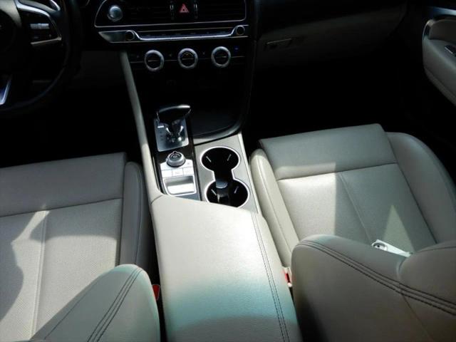 2022 Genesis G70 2.0T RWD