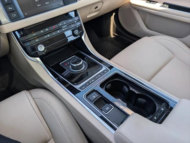2017 Jaguar XF 35t Premium