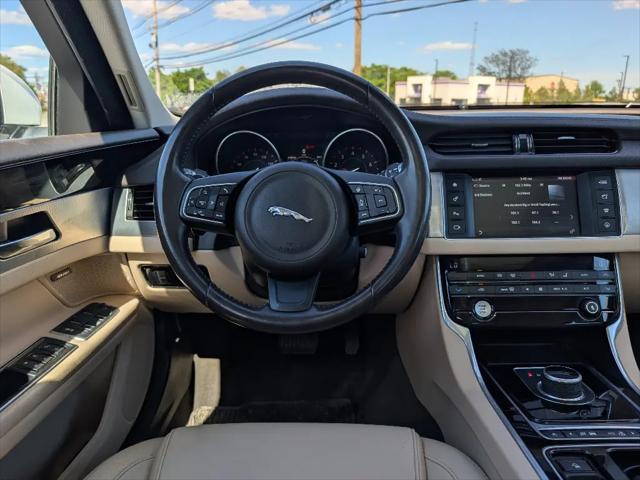 2017 Jaguar XF 35t Premium