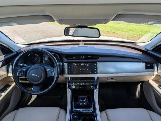 2017 Jaguar XF 35t Premium