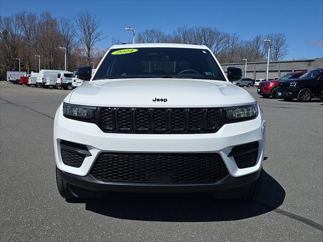 2024 Jeep Grand Cherokee Altitude 4x4 2024 Jeep Grand Cherokee Altitude 4x4