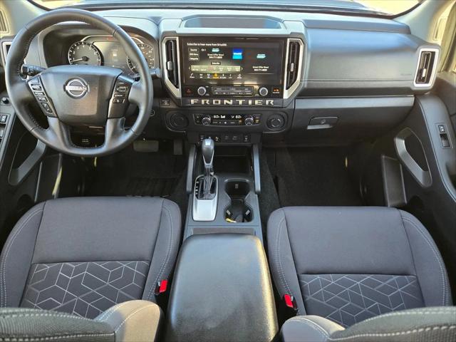 2025 Nissan Frontier Crew Cab SV 4x2