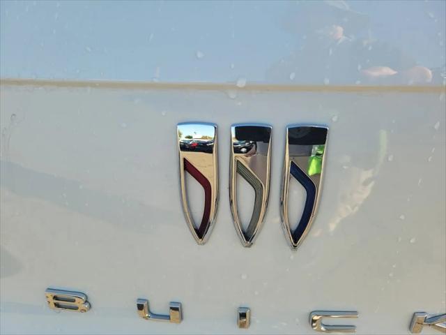 2025 Buick NV Sport Touring FWD