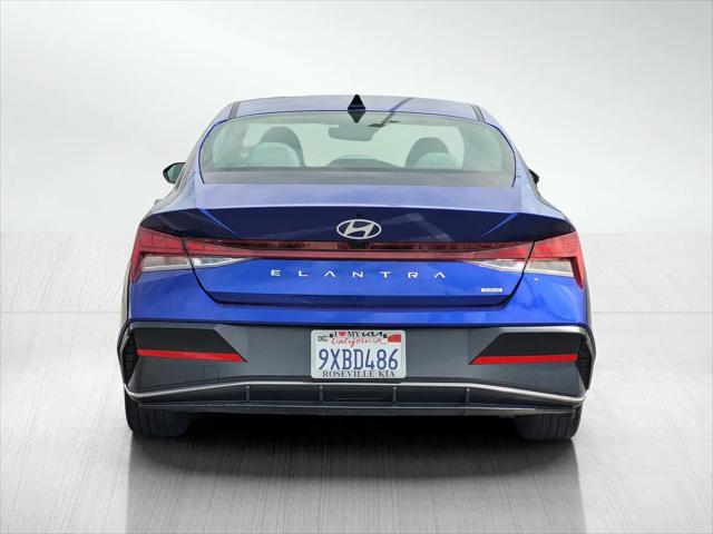 2025 Hyundai Elantra Hybrid Limited
