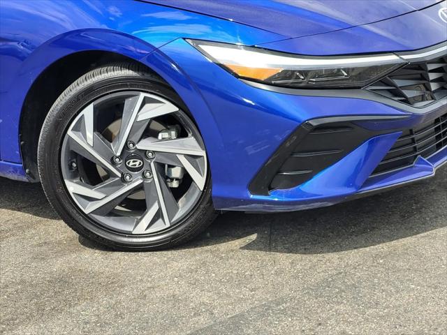 2025 Hyundai Elantra Hybrid Limited