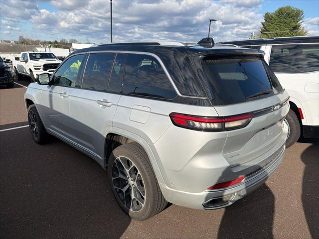 2023 Jeep Grand Cherokee Summit Reserve 4x4 2023 Jeep Grand Cherokee Summit Reserve 4x4