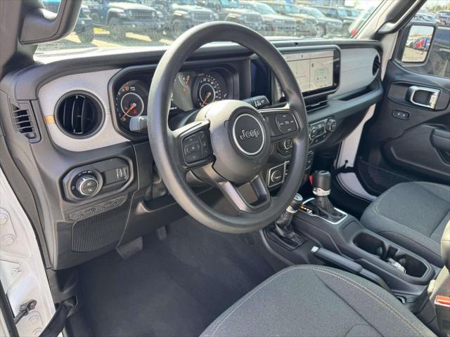 2025 Jeep Gladiator Nighthawk