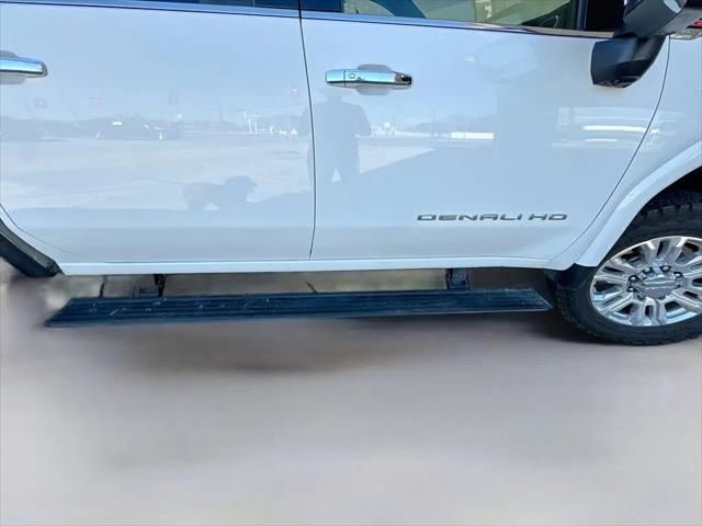 2022 GMC Sierra 2500HD 4WD Crew Cab Standard Bed Denali