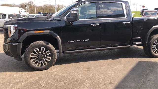 2025 GMC Sierra 2500HD 4WD Crew Cab Standard Bed Denali Ultimate