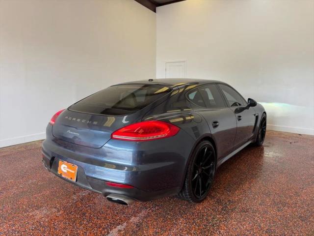 2015 Porsche Panamera 4