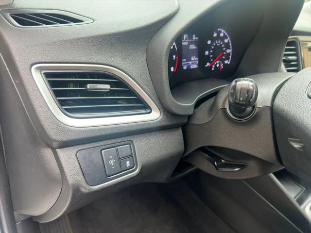 2022 Hyundai Accent SE