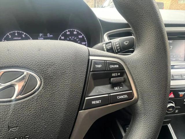 2022 Hyundai Accent SE