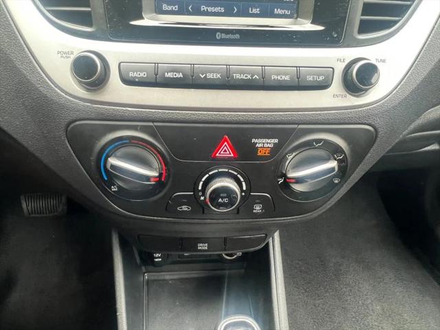 2022 Hyundai Accent SE
