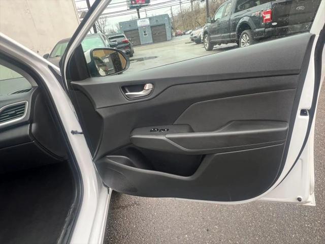 2022 Hyundai Accent SE