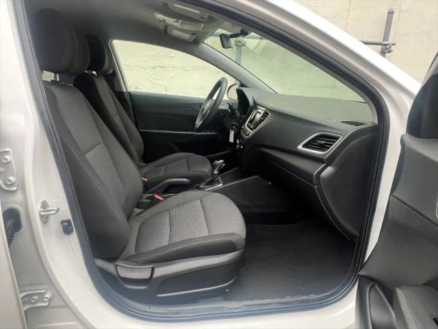 2022 Hyundai Accent SE
