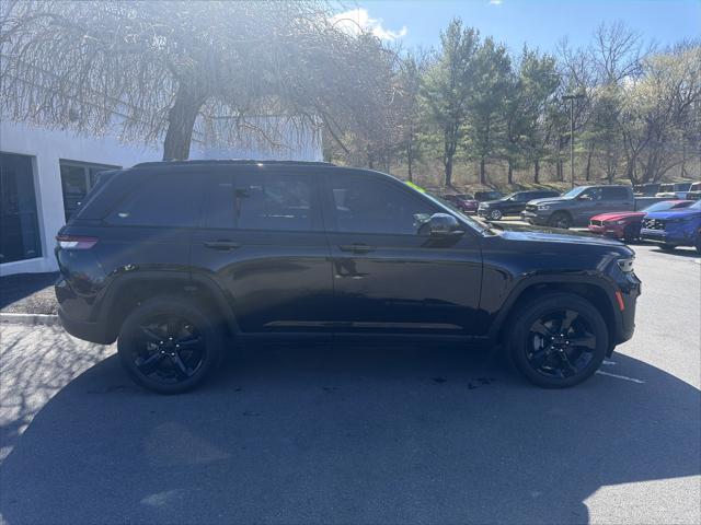 2023 Jeep Grand Cherokee Altitude 4x4 2023 Jeep Grand Cherokee Altitude 4x4