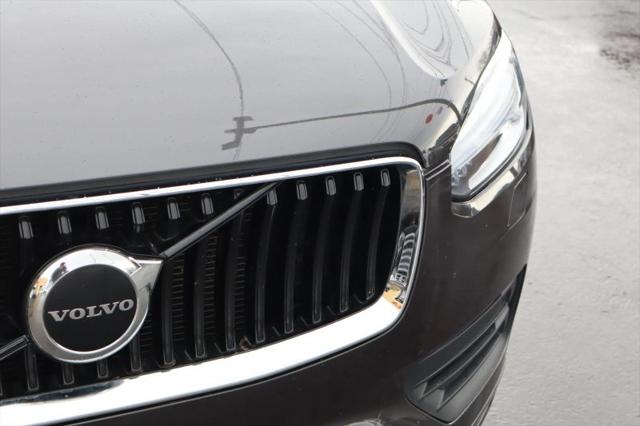2023 Volvo XC90 B5 Core